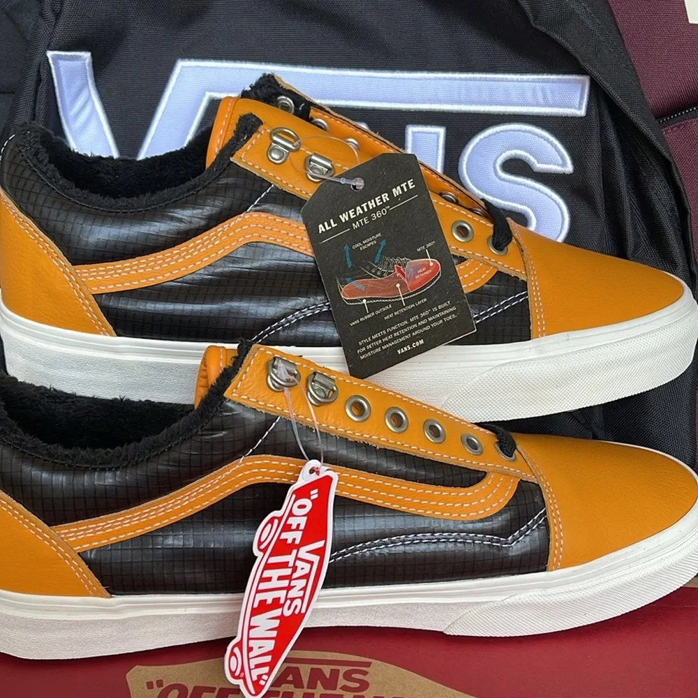 Vans Men’s Old Skool Mte (Mte) Apricot/Black
VN0A348F2NF
Sneakers - Picture 14 of 16